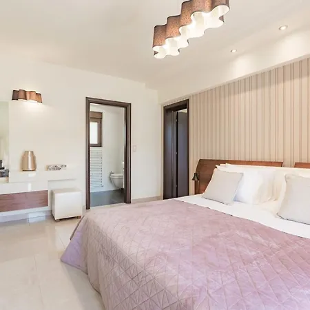 Halide Luxury * Ixia (Rhodes)